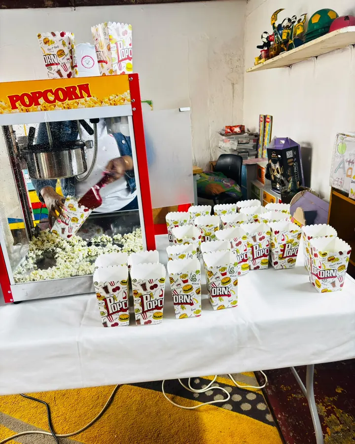 Sedi Events popcorn machine with boxes filled and ready to serve